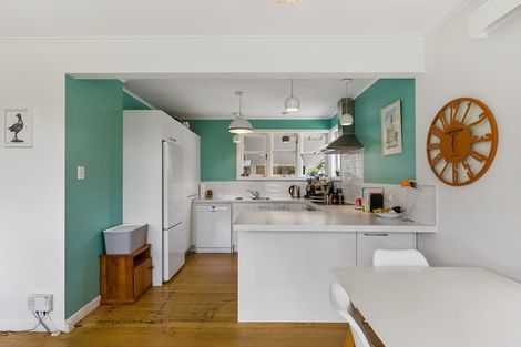 Photo of property in 41 Brandon Road, Glen Eden, Auckland, 0602