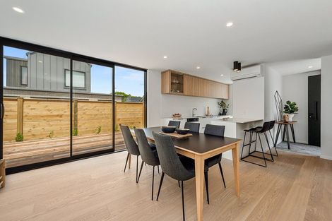 Photo of property in 23u2 Strowan Avenue, Fairfield, Hamilton, 3214