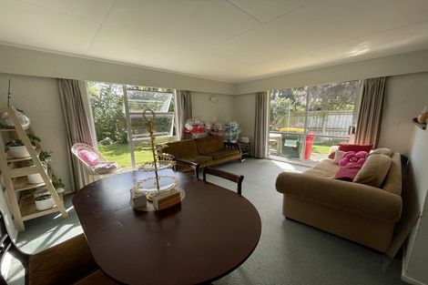 Photo of property in 35a Pehi Kupa Street, Waikanae, 5036
