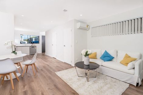 Photo of property in 43 Tukari Lane, Mangere Bridge, Auckland, 2022