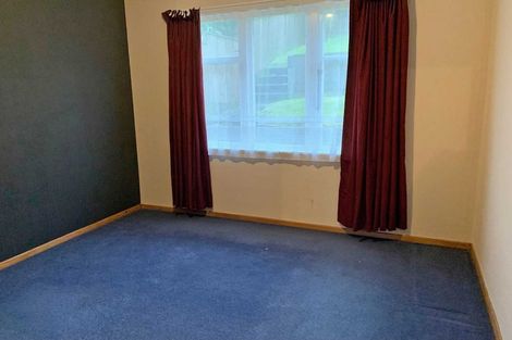 Photo of property in 129 Broderick Road, Johnsonville, Wellington, 6037