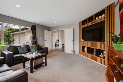 Photo of property in 16 Ariel Place, Snells Beach, 0920