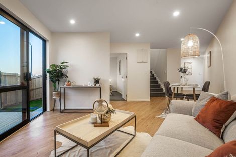 Photo of property in 1a Bellville Drive, Clendon Park, Auckland, 2103