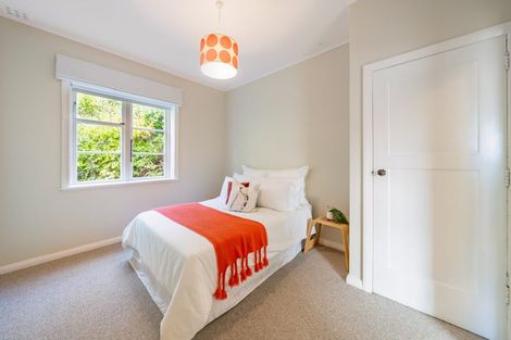 Photo of property in 8 Saint Albans Avenue, Karori, Wellington, 6012