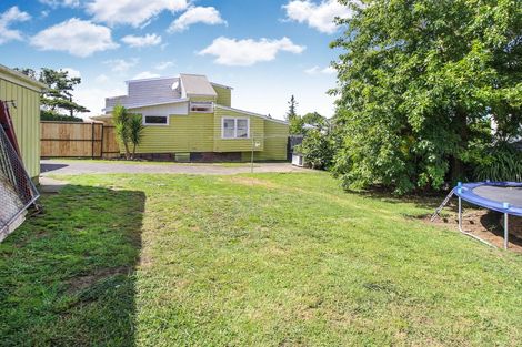 Photo of property in 3 Crompton Road, Massey, Auckland, 0614