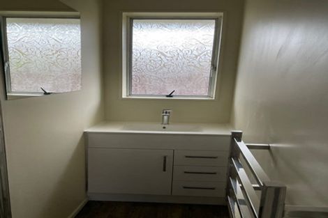 Photo of property in 4/4a Hayton Road, Hornby, Christchurch, 8042