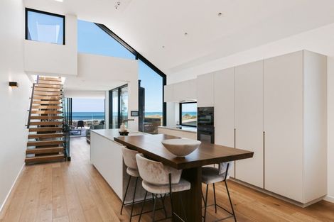 Photo of property in 124b Marine Parade, Mount Maunganui, 3116