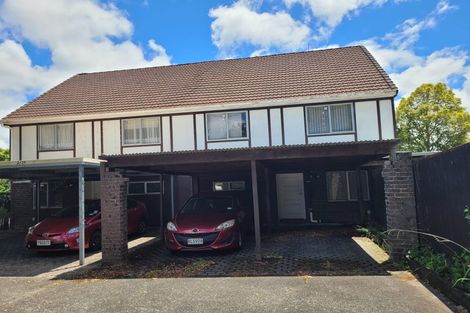 Photo of property in 15 Tiki Street, New Lynn, Auckland, 0600