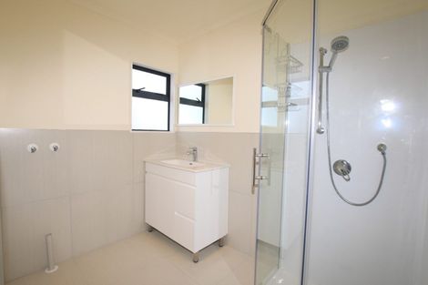 Photo of property in 61 Alabaster Drive, Papatoetoe, Auckland, 2025