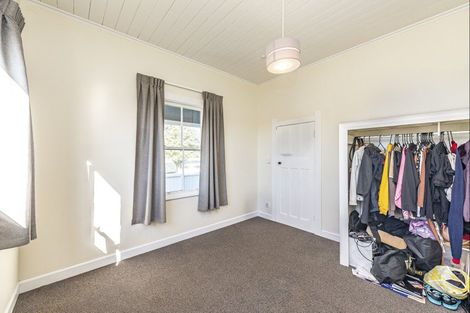 Photo of property in 18 Swiss Avenue, Gonville, Whanganui, 4501