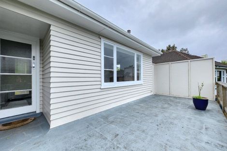 Photo of property in 8 Spenmoor Street, Newlands, Wellington, 6037