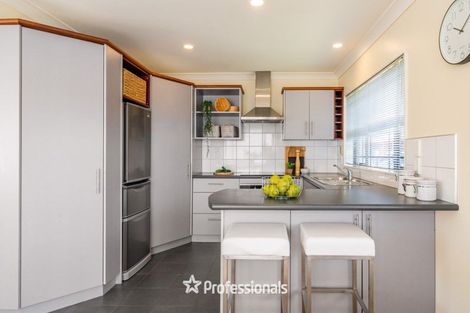 Photo of property in 33 Moana Grove, Waiwhetu, Lower Hutt, 5010