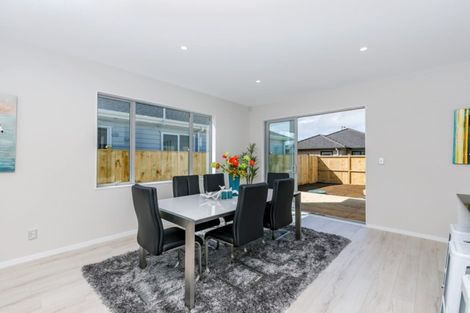 Photo of property in 42 Schoolside Road, Kumeu, 0810