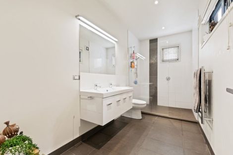 Photo of property in 55 Pinetone Road, Kumeu, 0892