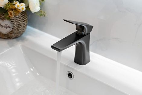 Photo of property in 16 Saint Catherine Crescent, West Harbour, Auckland, 0618