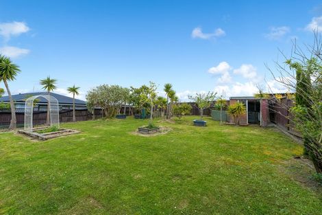 Photo of property in 42 Spence Road, Henderson, Auckland, 0612