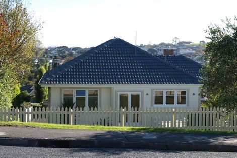 Photo of property in 2/112 Litten Road, Cockle Bay, Auckland, 2014