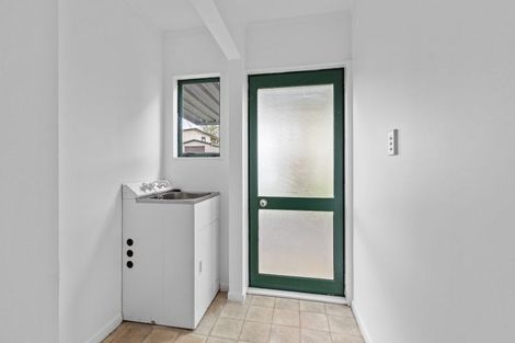 Photo of property in 21 Deseret Road, Temple View, Hamilton, 3218