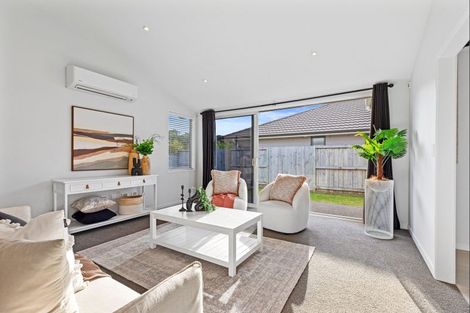 Photo of property in 63 Awatira Drive, Papamoa Beach, Papamoa, 3118