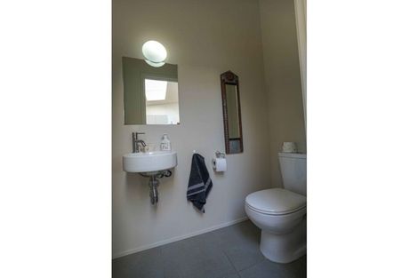 Photo of property in 9/2 Onslow Road, Khandallah, Wellington, 6035