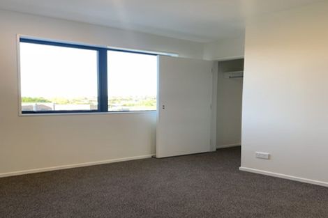 Photo of property in 37 Jabuka Street, Glen Eden, Auckland, 0602