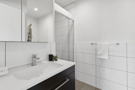 Photo of property in 29a Thurleigh Grove, Karori, Wellington, 6012