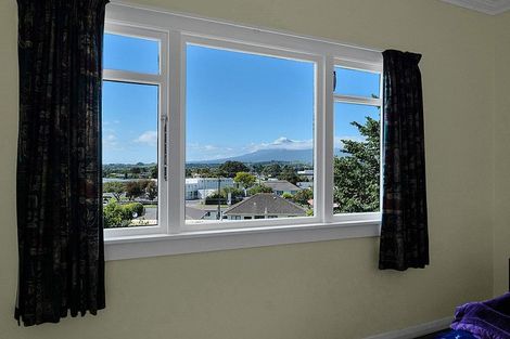 Photo of property in 215 Ngamotu Road, Spotswood, New Plymouth, 4310