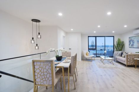 Photo of property in 8b Hadfield Street, Beach Haven, Auckland, 0626
