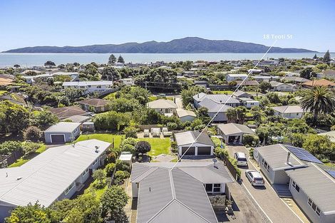 Photo of property in 18 Teoti Street, Paraparaumu Beach, Paraparaumu, 5032