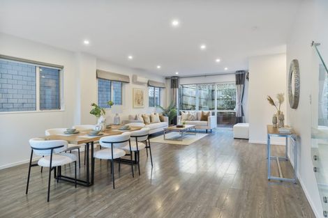 Photo of property in 22 Sunshine Boulevard, Sunnyvale, Auckland, 0612