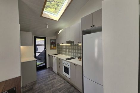 Photo of property in 125 Muritai Road, Eastbourne, Lower Hutt, 5013