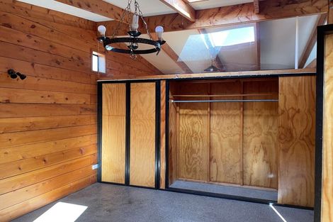 Photo of property in 102 Seaview Road, Paraparaumu Beach, Paraparaumu, 5032