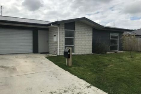 Photo of property in 30u1 Heath Street, Saint Andrews, Hamilton, 3200
