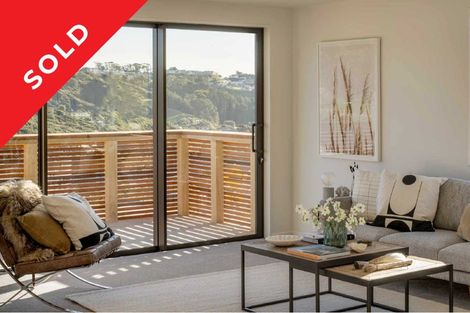 Photo of property in 43 Oakum Road, Whitby, Porirua, 5024