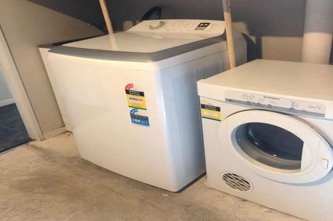 Photo of property in 30 Innisowen Place, Flat Bush, Auckland, 2019