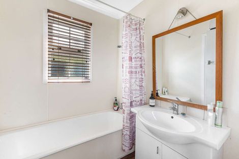 Photo of property in 21 Portia Street, Stratford, 4332