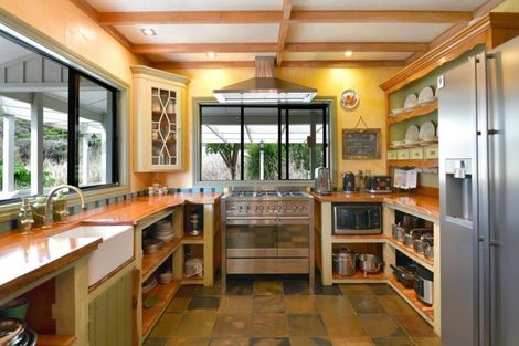 Photo of property in 420 Mangakura Road, Helensville, 0875