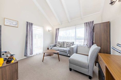 Photo of property in 1/21 Simon Ellice Drive, Bayview, Auckland, 0629