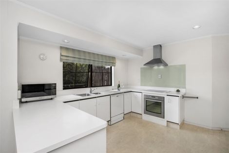 Photo of property in 14 Golfland Drive, Golflands, Auckland, 2013