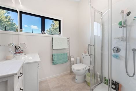 Photo of property in 104 Awa Road, Kumeu, 0891