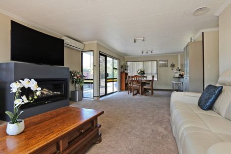 Photo of property in 116 Avondale Road, Taradale, Napier, 4112