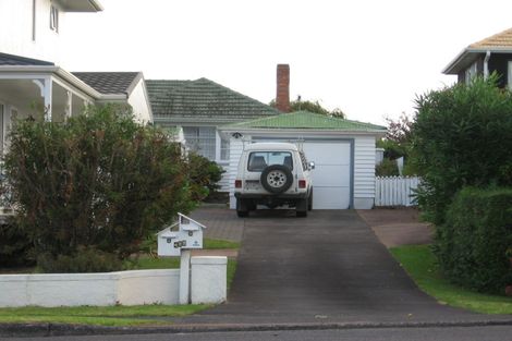 Photo of property in 422a Old Te Atatu Road, Te Atatu Peninsula, Auckland, 0610