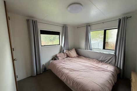 Photo of property in 1/20 Ocean View Road, Northcote, Auckland, 0627