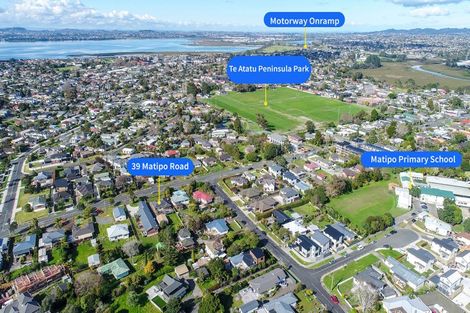 Photo of property in 39 Matipo Road, Te Atatu Peninsula, Auckland, 0610