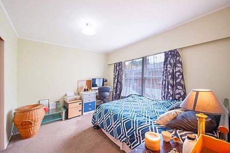 Photo of property in 42 Cheval Drive, Totara Vale, Auckland, 0629