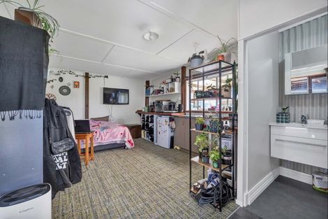 Photo of property in 225 Bridge Street, Eltham, 4322