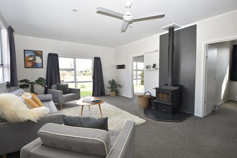 Photo of property in 2 Philip Street, Carterton, 5713