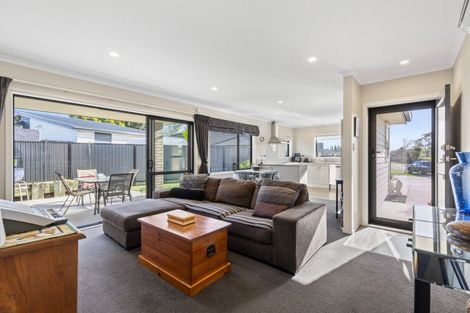Photo of property in 15 Peter Way Place, Glenview, Hamilton, 3206