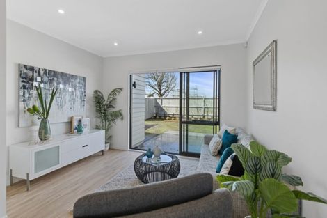 Photo of property in 60 Te Napi Drive, Takanini, 2112