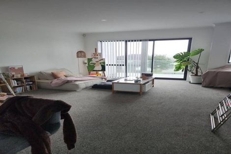 Photo of property in 24/1 Scott Road, Hobsonville, Auckland, 0616